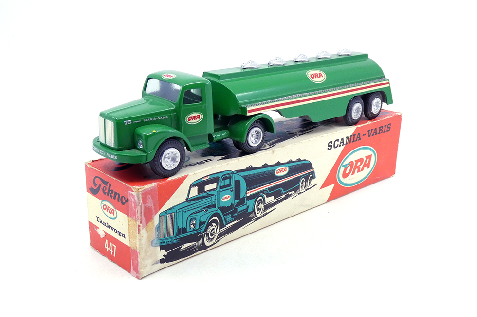 Tekno - Scania 76 tracteur semi remorque citerneOra 447