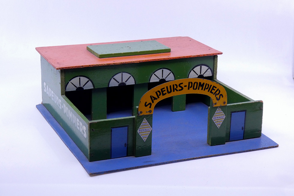 C.I.J. - Accessoire caserne sapeurs-pompiers