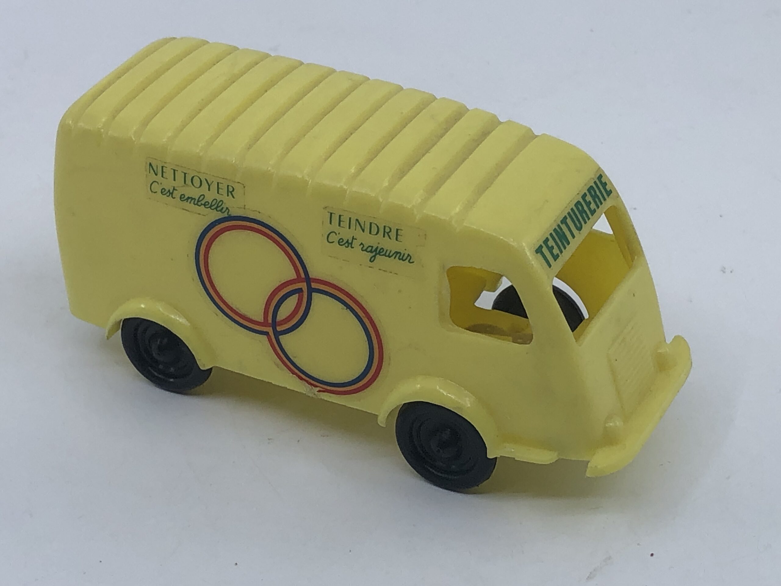 Convert Renault 1000kgs Teinturerie Collection AutoJaune