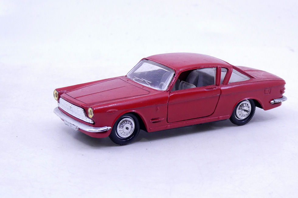 Norev - Fiat 2300S 702