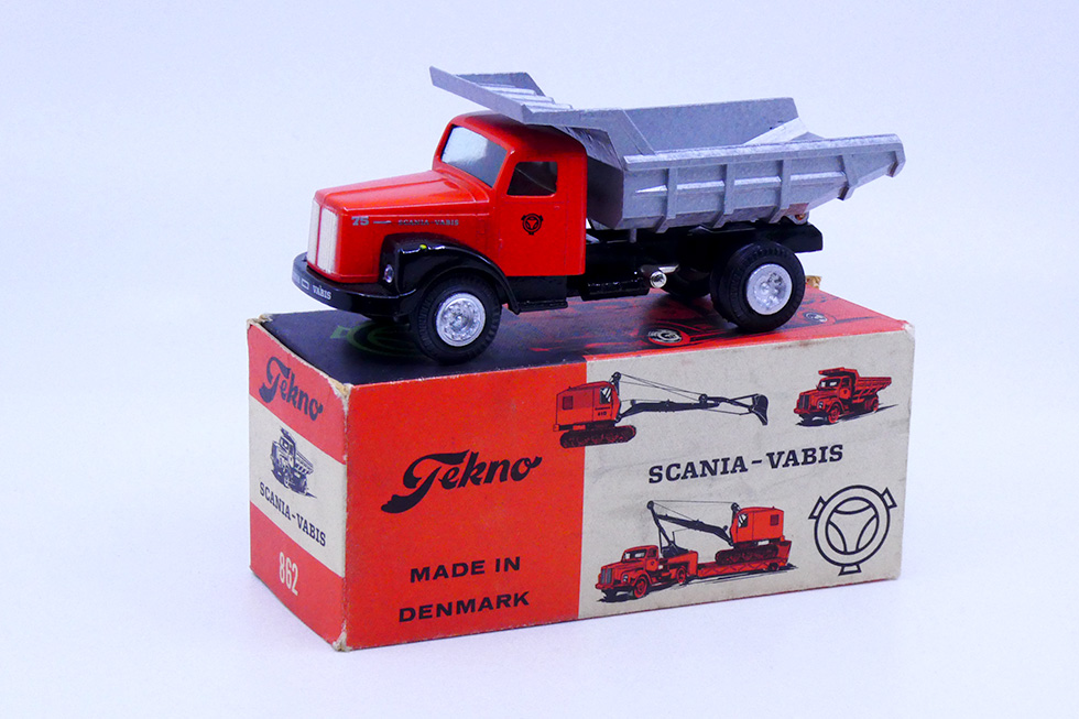 Tekno - Scania 75 benne de chantier 862