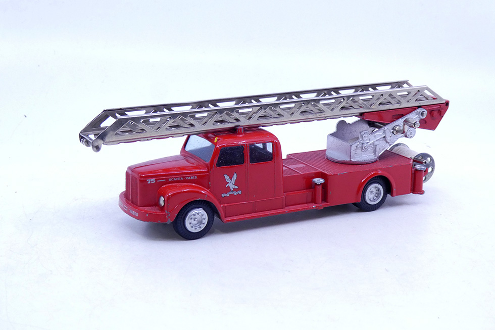 Tekno - Scania 75 camion grande échelle pompier 445