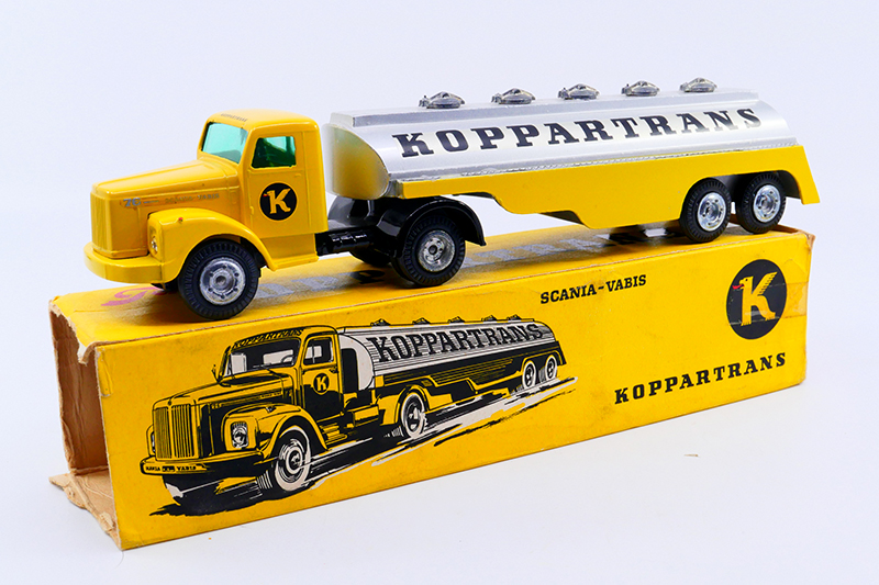 Tekno - Scania 76 semi citerne Koppartrans 447