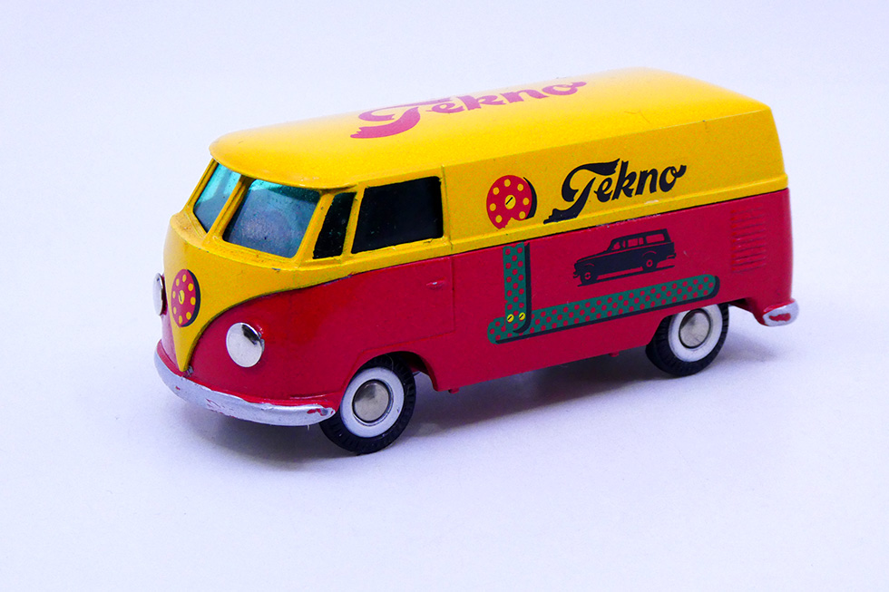 Tekno - Volkswagen Kombi Tekno 405