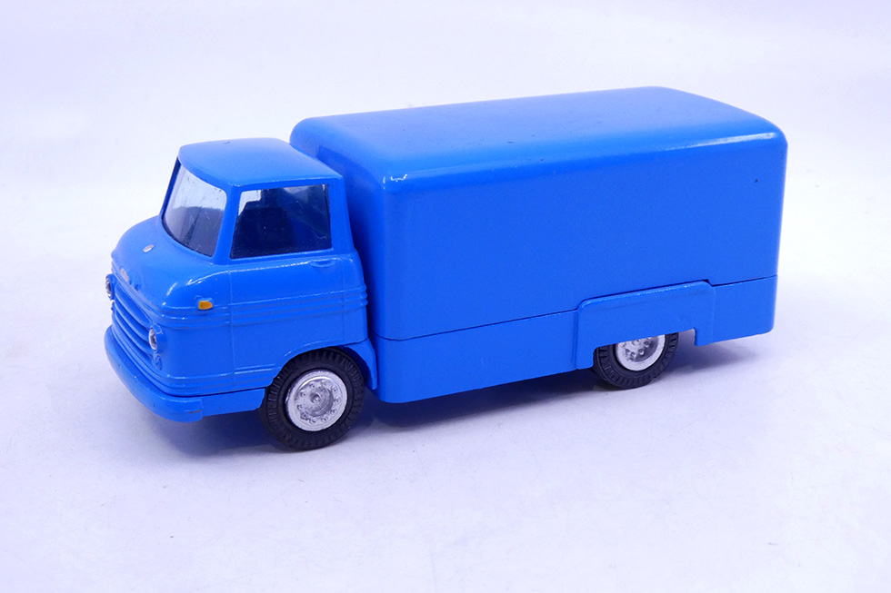 Tekno - Volvo Express fourgon 457