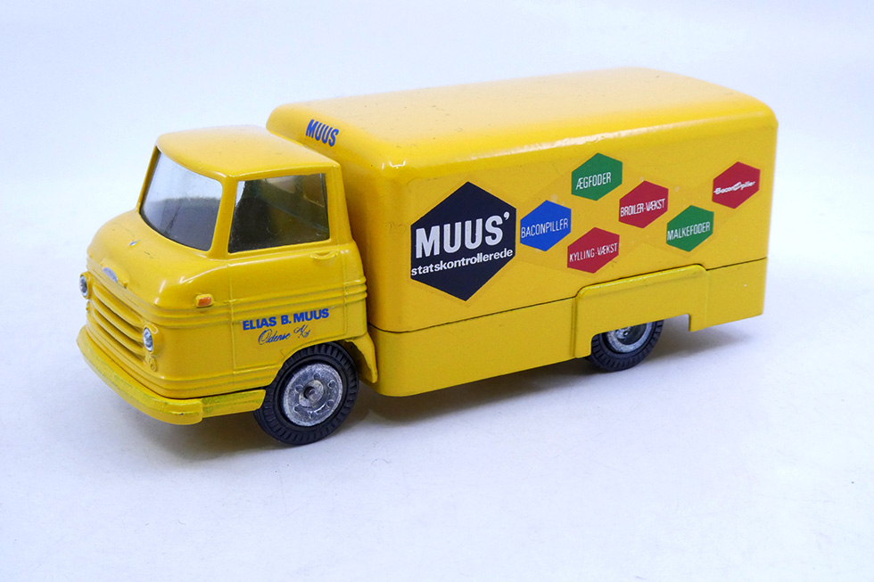 Tekno - Volvo Express fourgon tôlé Muus 457