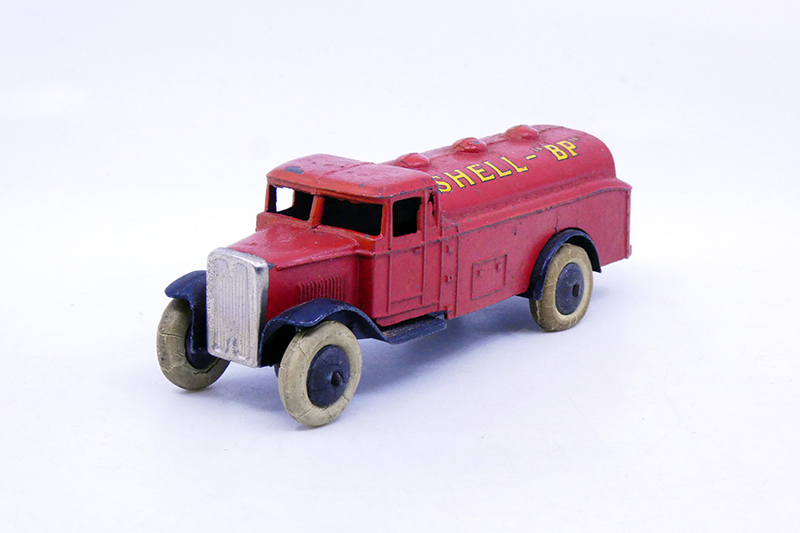Dinky Toys GB - Camion type 1 citerne Shell-BP 25D