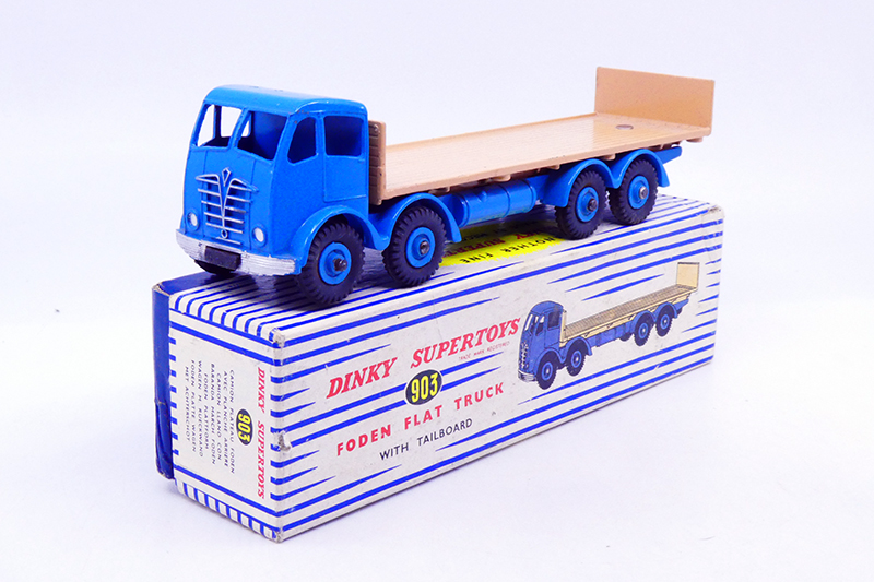 Dinky Toys GB - Foden Mk2 plateau dosseret 903