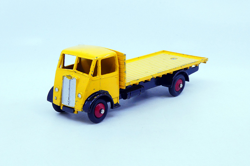 Dinky Toys GB - Guy Otter plateau 512