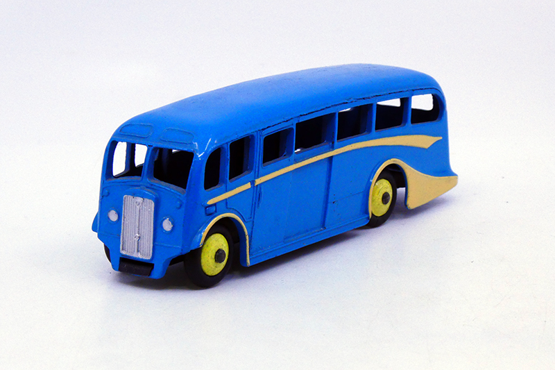 Dinky Toys GB - AEC luxury coach 281