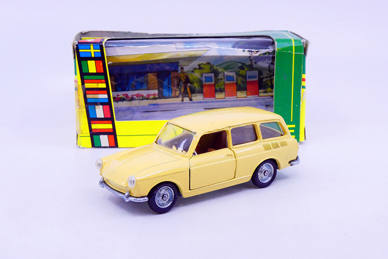 Politoys - Volkswagen 1600 variant 542