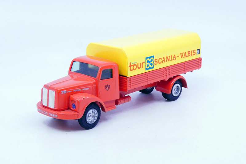Tekno - Scania 76 ridelles bâché Europa Tour 63 450