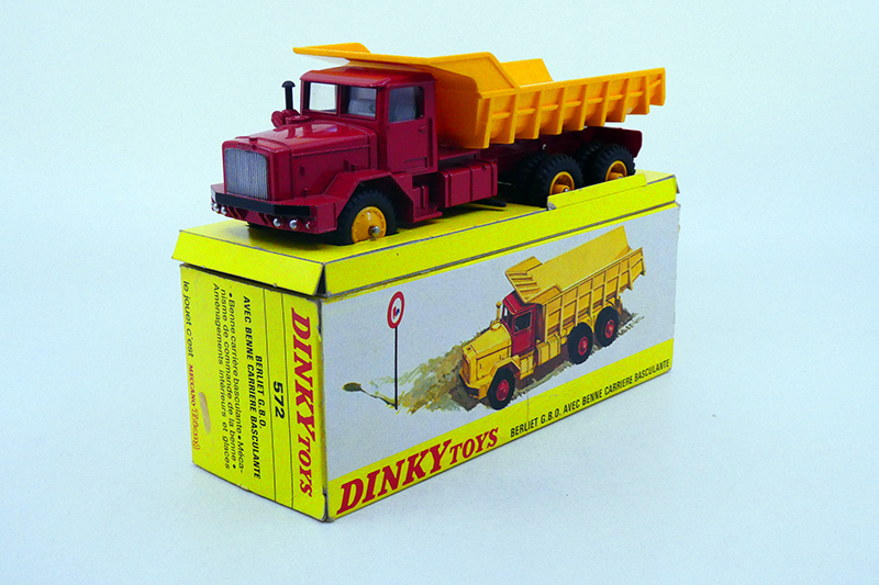 Dinky Toys France - Berliet GBO benne carrière 572