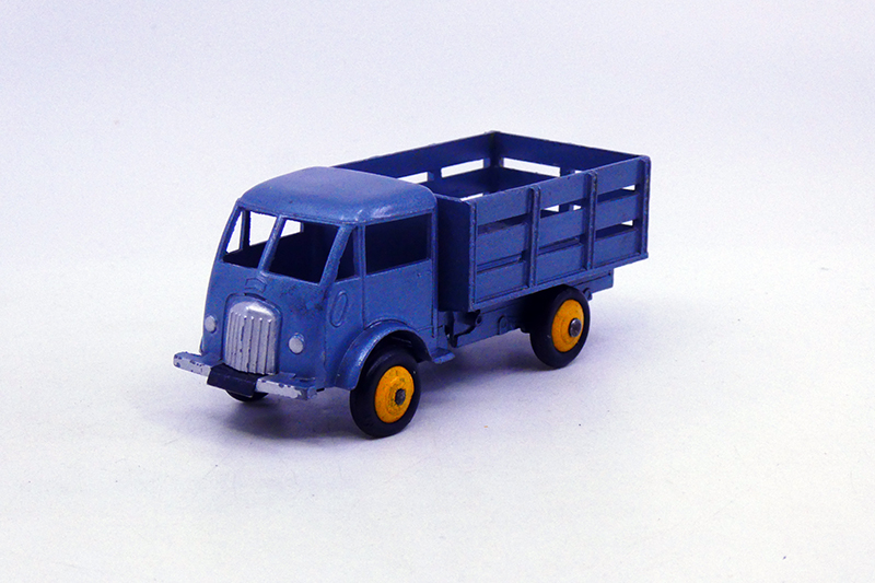 Dinky Toys France - Ford camion ridelles ajourées 25 A
