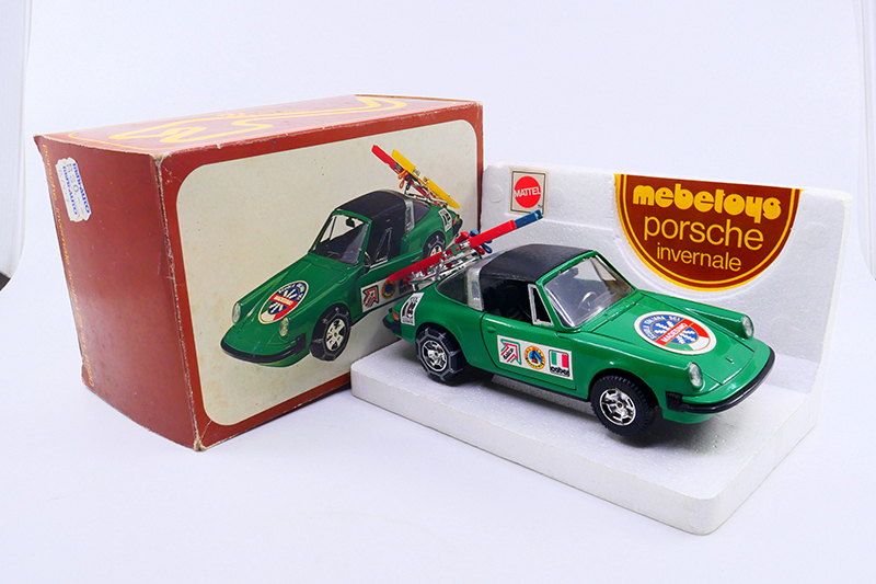 Mebetoys - Porsche 911 avec skis 8590