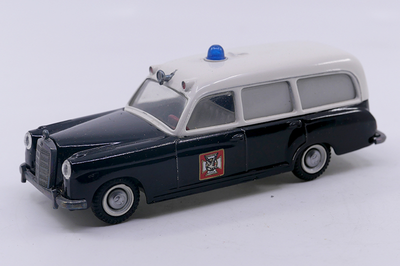 Tekno - Mercedes 220s break ambulance Falck 732