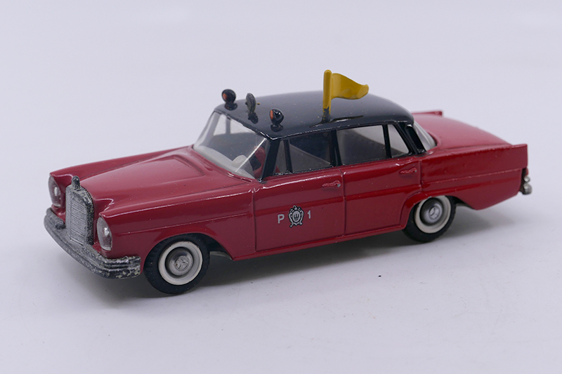 Tekno - Mercedes 220se pompier 725