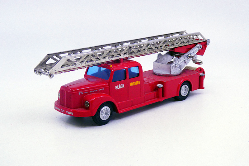Tekno - Scania 75 camion grande échelle pompier 445