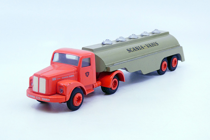 Tekno - Scania 75 semi remorque citerne Scania Vabis 447