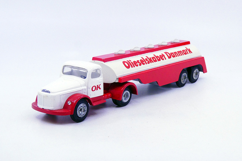 Tekno - Volvo N88 semi citerne Olieselkabet Danmark 434