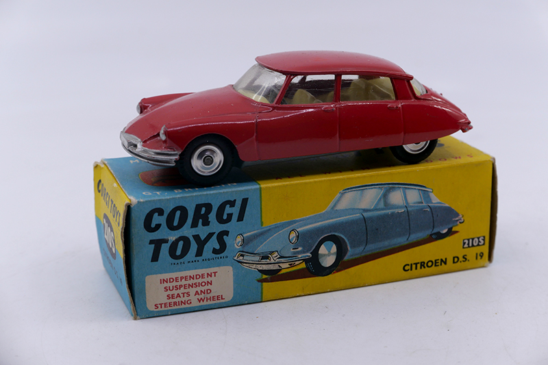 Corgi Toys - Citroën DS19 210S