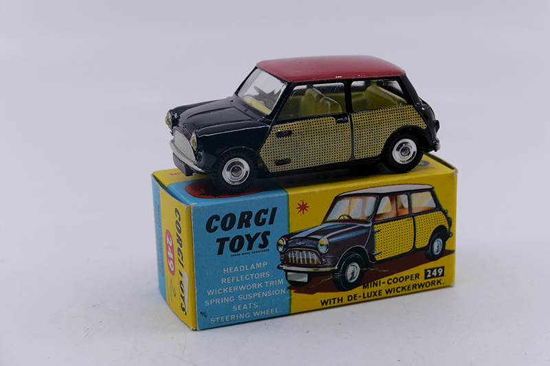 Corgi Toys - Morris Mini Cooper De-Luxe 249