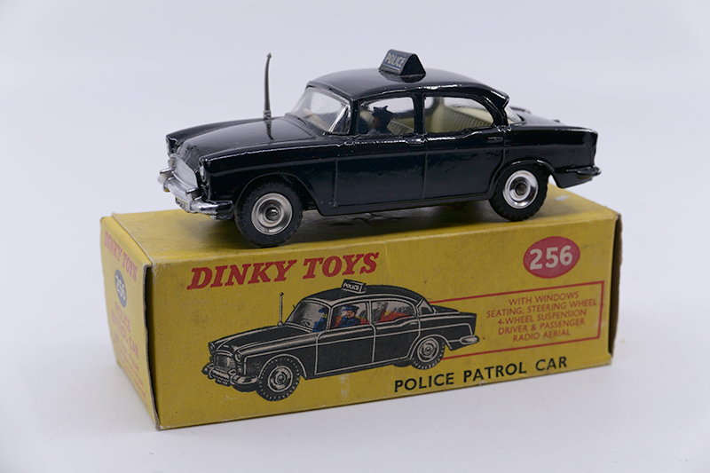 Dinky Toys GB - Humber Hawk police 256