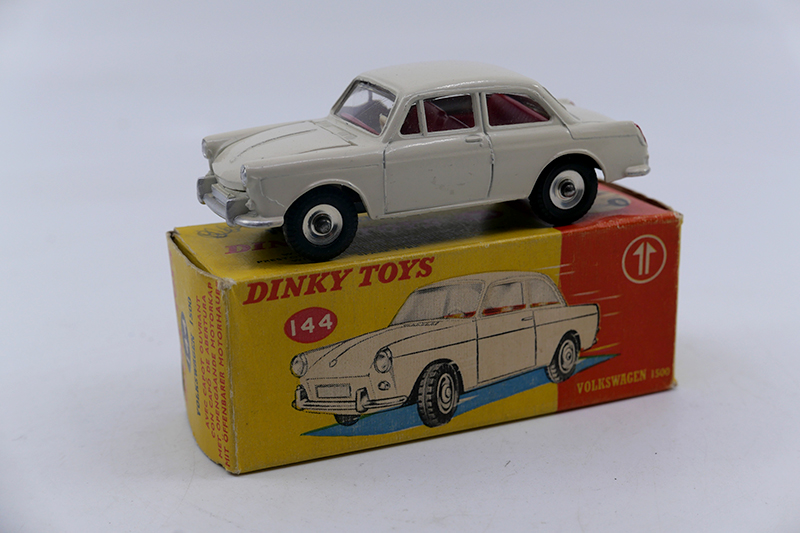 Dinky Toys GB - Volkswagen1500 144