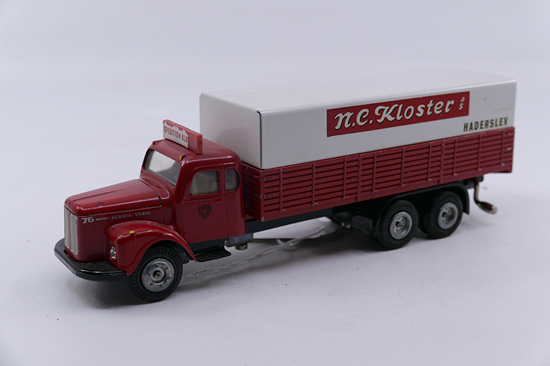 Tekno - Scania 76 ridelles bâché N.C Kloster 450