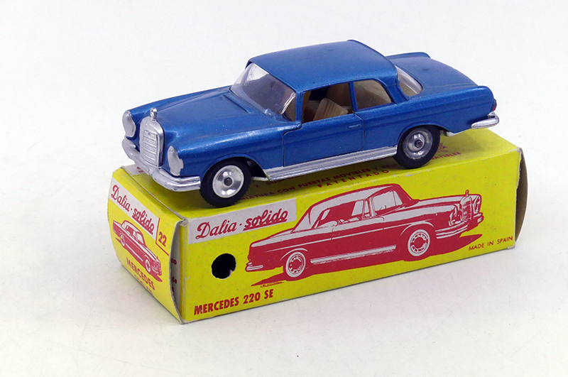 Dalia - Mercedes 220se 22