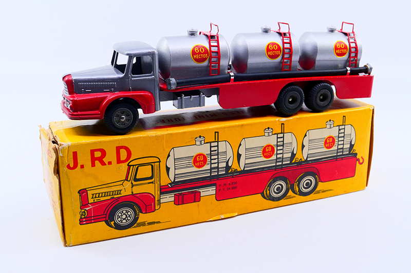 JRD - Unic Izoard transport de liquide 60 hectos 130
