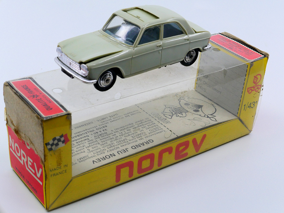 Norev - Peugeot 204 berline 5
