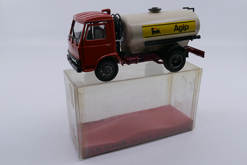 Old Car - Fiat 90 Citerne AGIP